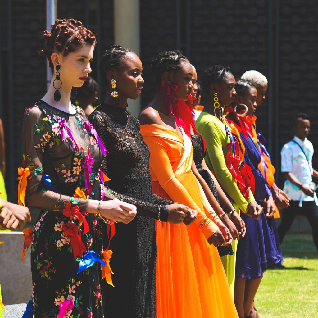 The <a href="/TsotetsiKL/">Tsotetsi KL</a> show ended with an outdoor installation where @KellyKhumaloZA  performed heartfelt songs in the Constitution Hill courtyard for the final day of #AFIJFW