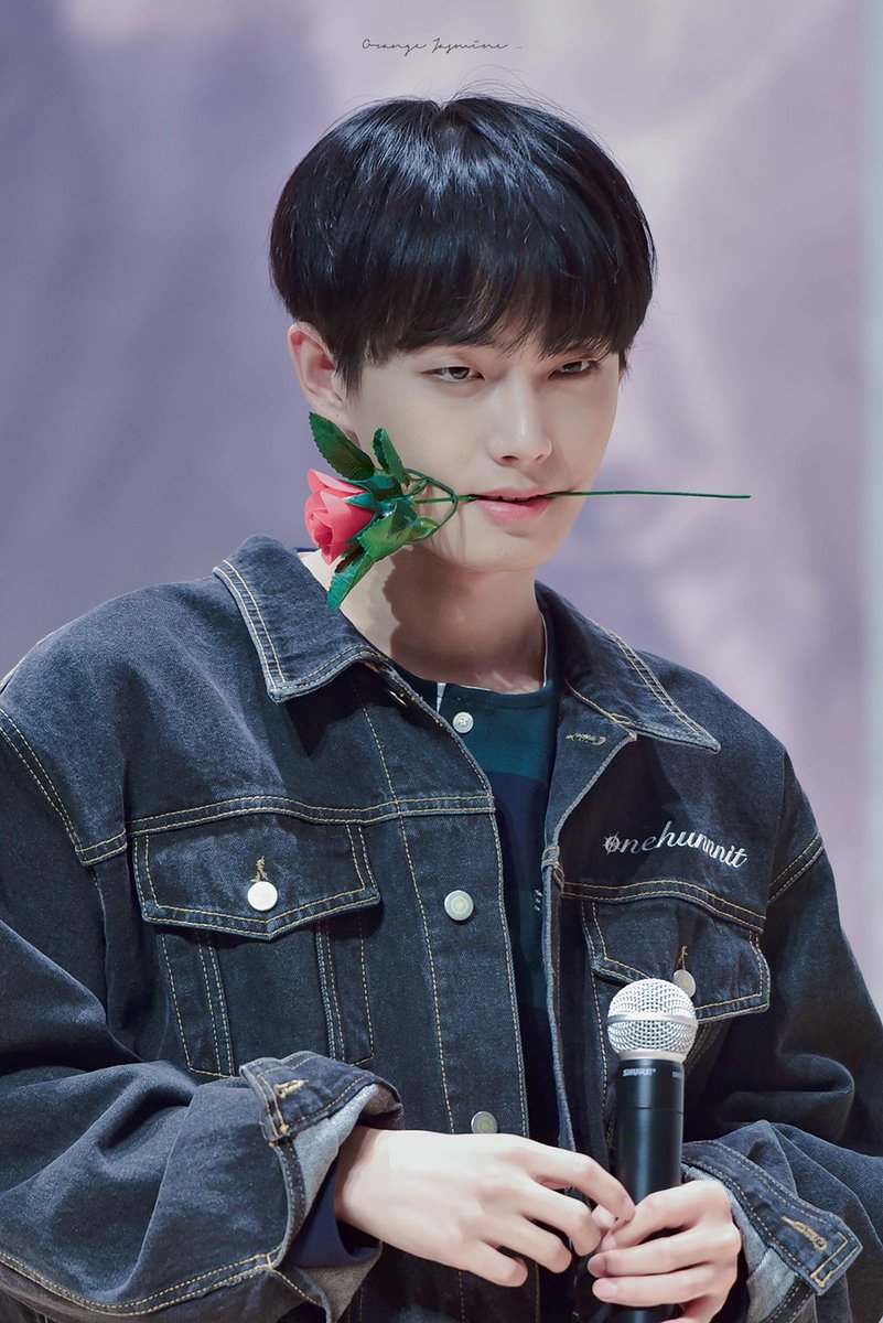 Callme__LongGuo's tweet photo. 제 눈에 흐르는 게 눈물인가요 ... https://t.co/RzmbmLrf0i