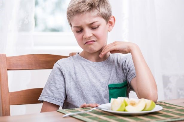 TraceyWall_UK's tweet photo. New game trains kids to eat their greens - smartphone app could get rid of fussy eaters https://t.co/ecEHuBkXAd #tipsformums https://t.co/aee5o3nDvz