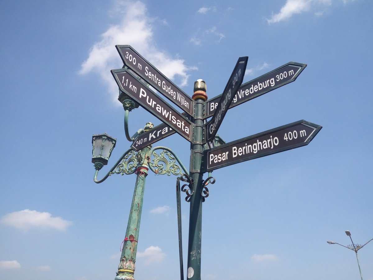 JogjaUpdate's tweet photo. Yogyakarta itu rumah. Tempat untuk pulang. Yogyakarta itu toleran. nyaman, tenang. Yogyakarta itu candu. santai penuh dengan kerinduan.
Yogyakarta itu merpati, walau engkau terbang tinggi, engkau pasti akan kembali. #HUT262Jogja  @Dhoddy_MCR https://t.co/FTUc5K2K07