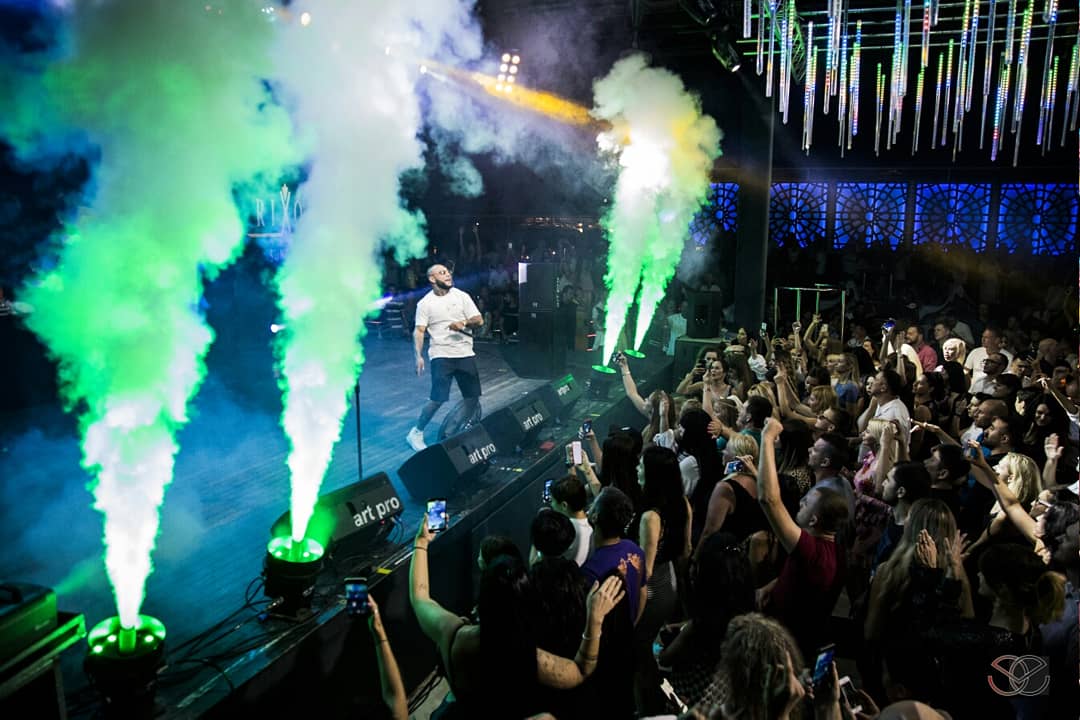 theataraxia's tweet image. Doni concert #doni #blackstar #rixossungate