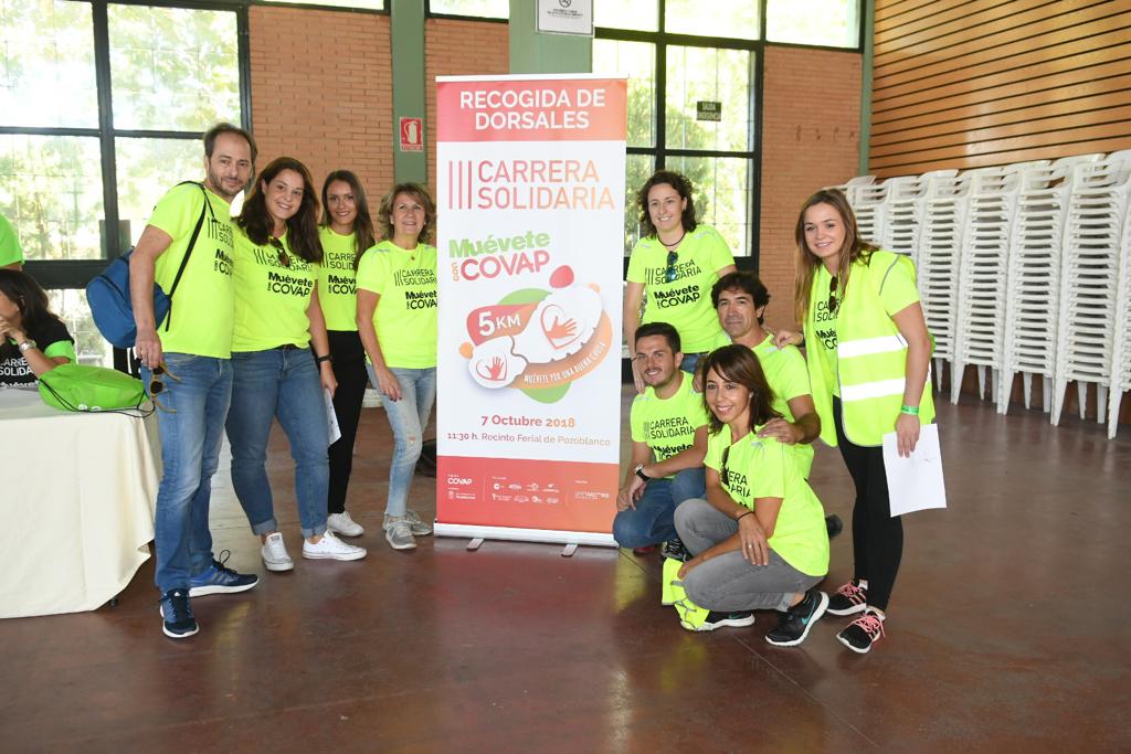 Covap's tweet photo. Los voluntarios y organizadores de nuestra #IIICarreraSolidariaMuéveteconCOVAP ya os están esperando en el punto de encuentro. ¡Empezamos a las 11.30! #RSCCOVAP #CarreraSolidaria #COVAP https://t.co/uYdi1aI9DO
