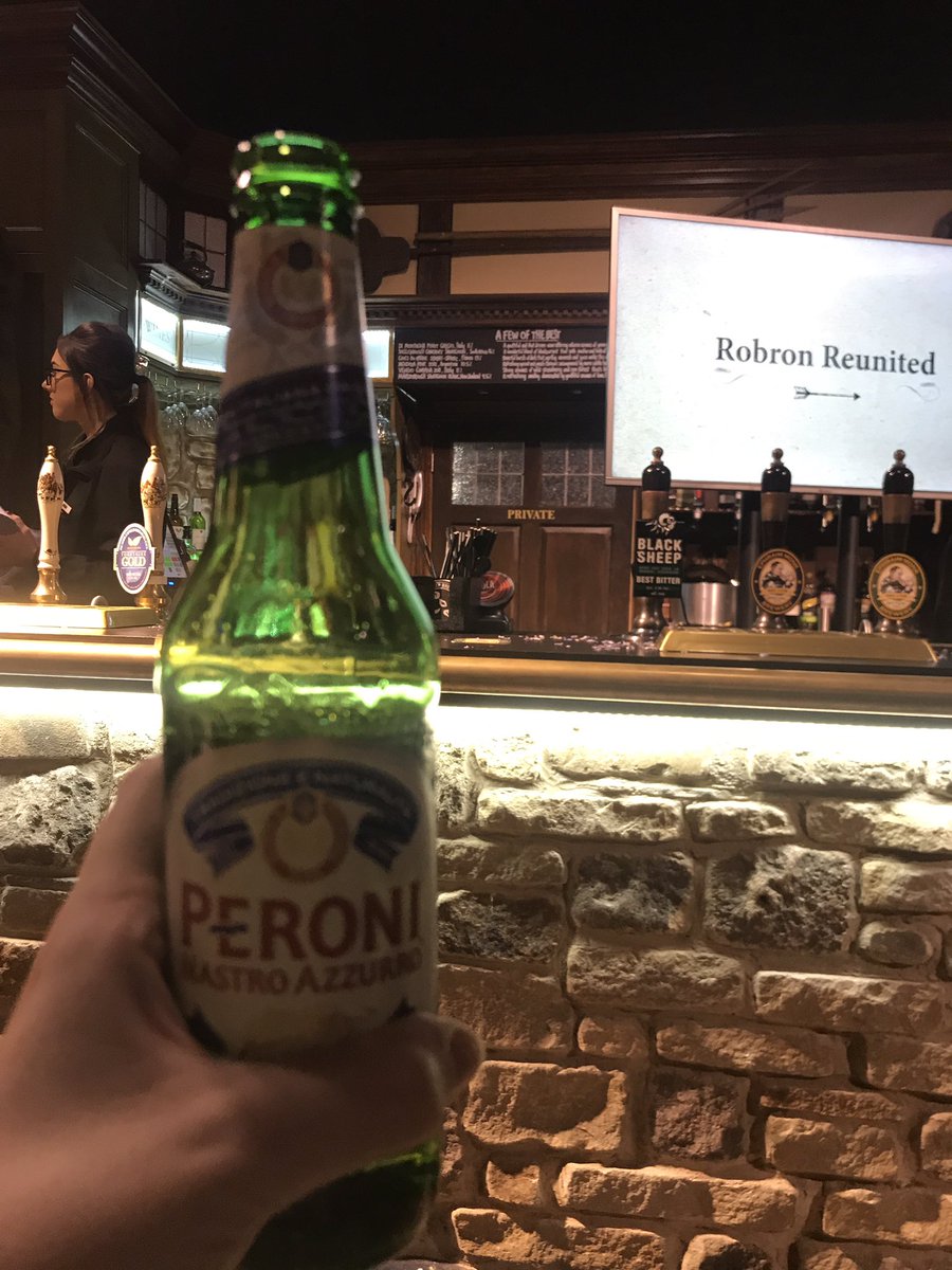 nwiggins02's tweet image. Got my drink in the #Woolpack I had to didn’t I @EmmerdaleExp what a night it was!! #RobronWeddingRewatch