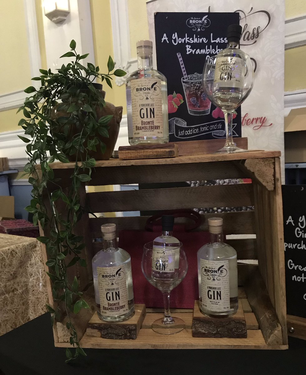 spiritsofbronte's tweet photo. 🌟All set up and ready for you @realfoodiIlkley🌟
.
.
Plenty of artisan market stalls today... #gin #slowgin #jam #soup #fudge #lasagna #truffles #cider #bread #pies #cheese #Herbs #tea and plenty more!
.
.
🌟🌟🌟🌟10-3pm🌟🌟🌟🌟 https://t.co/foVgUYoV9Q