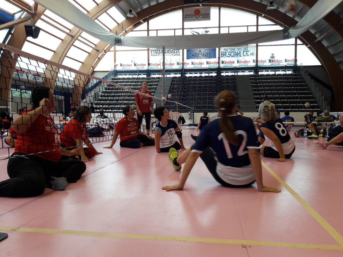 _MissBrown_'s tweet photo. Al torneo #DiaSorin di #sittingvolley organizzato dal @76Chieri con squadre femminili e maschili da tutta #Italia! @Federvolley https://t.co/l2RfQTz7Xb