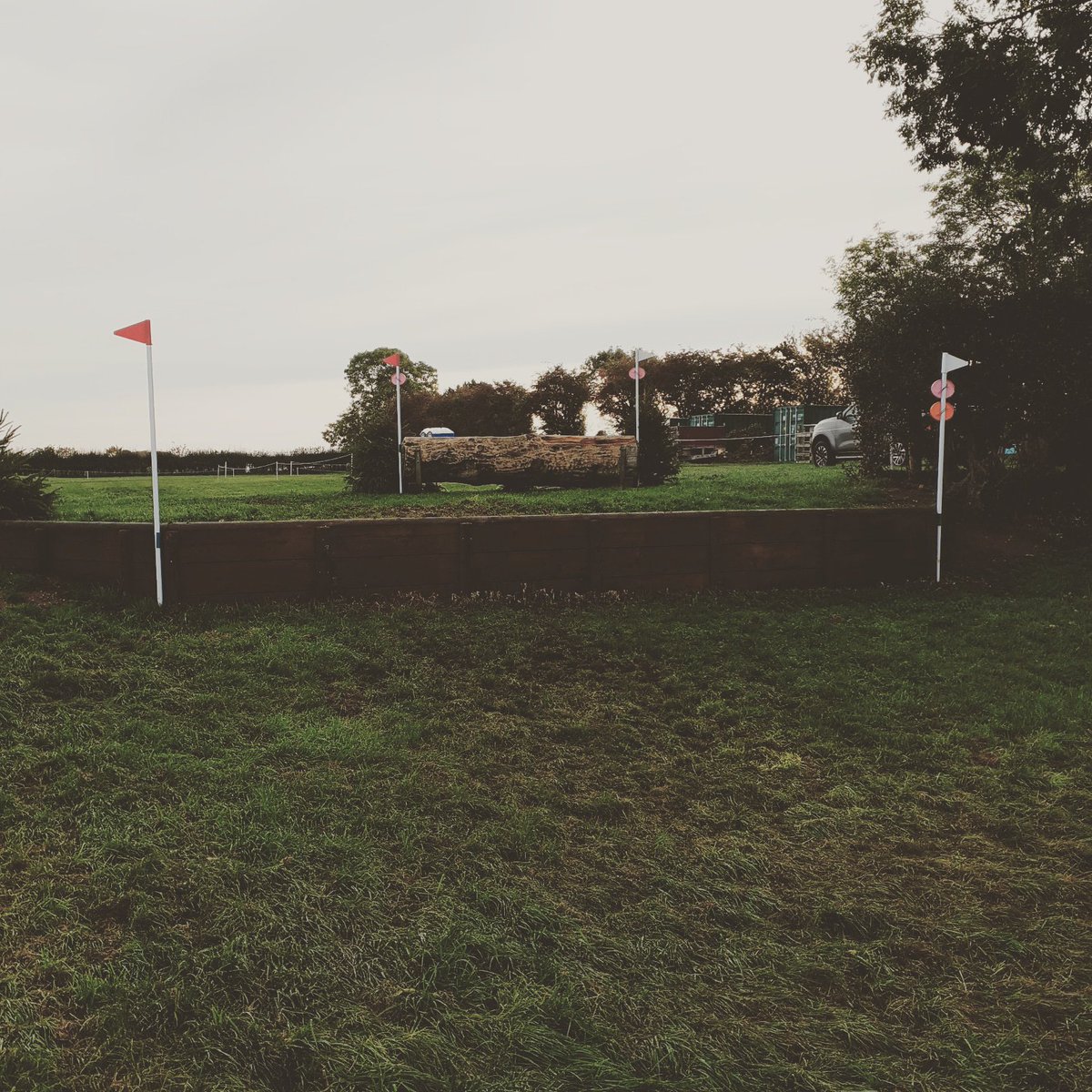 zmjbp's tweet photo. Frosty mornings and autumn loveliness 🍃🍂🍁 @BEVolunteers @BEventing @AskhamBryan #fjlife https://t.co/S9qBkK6GTL