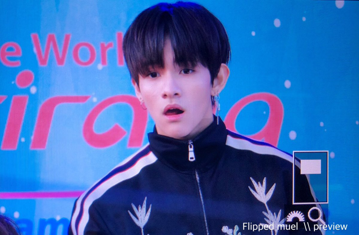 Flippedmuel's tweet photo. 181007 Asia Dream Concert 2018

#사무엘 #Samuel
@bravepunch0117 https://t.co/pNWlzy26Bo