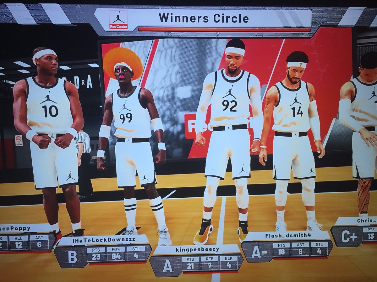 Shhchicken's tweet photo. #TrenchesAkaRec #LateNightWolfin #SkiMaskWay #SL2K #PopOut🎒

PG:@FDsmith4 
SG:@chris_hunt35 
SF:@Dcp18x 
PF:@kingpenbeezy 
C:@ChickenTPO 

@2KCrewFinder @TruPlayersOnly @Big_Brudda_PURP @youFamousEnough @ProphecY_SL2K @codyparrent @@2KHUNTSEARCH @top2kplayers @2KDuffyConnect https://t.co/OiVE2ylziD