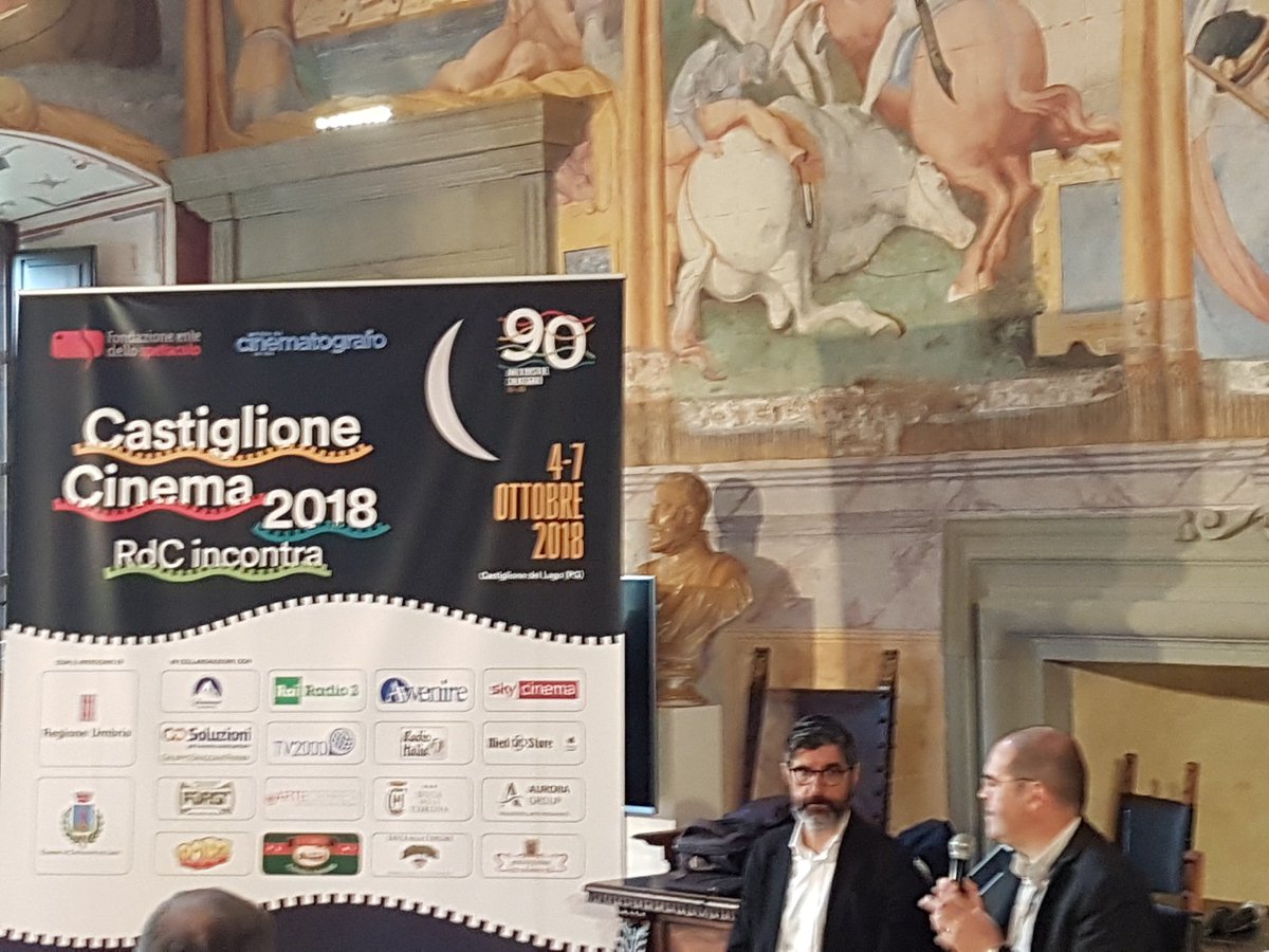 Alla domanda di <a href="/DavMilani/">Davide Milani</a> "Se fossimo in un film, sarebbe?
- "Apocalypse now". Si, <a href="/riotta/">Riottoso podcast</a> è arrivato alla festa del <a href="/cinematografoIT/">Cinematografo.it</a>! #CastiglioneCinema