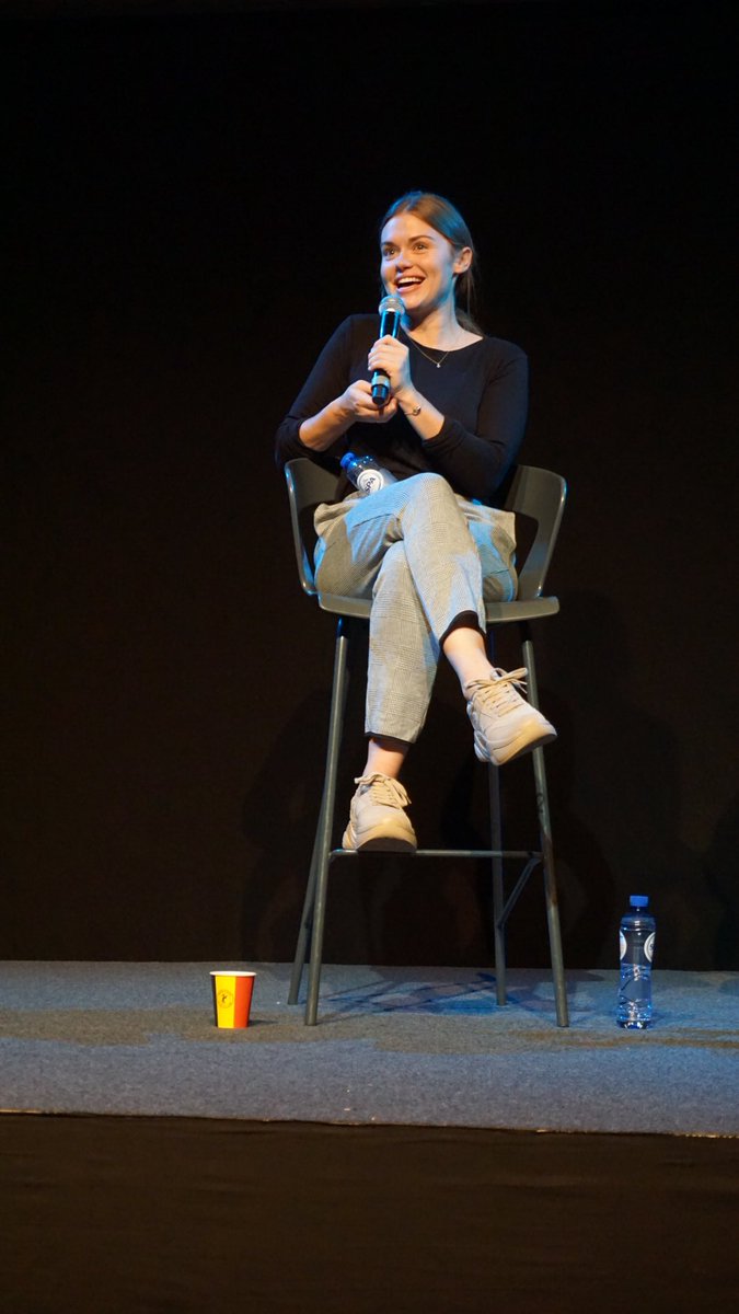 fien_molly's tweet photo. Holland &amp; Ryan in their panel {1} #WereWolfConIV @WereWolfCon https://t.co/VYGFQeGhtw