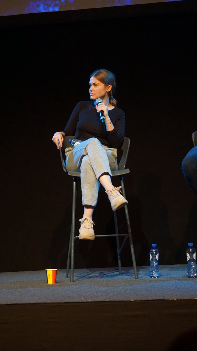 fien_molly's tweet photo. Holland &amp; Ryan in their panel {1} #WereWolfConIV @WereWolfCon https://t.co/VYGFQeGhtw