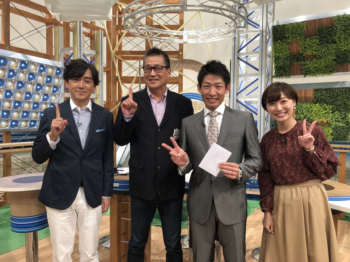 HAWKS_official's tweet photo. お母さんからのお手紙のサプライズ。生放送でも泣かされたポンちゃんでした。夢空間スポーツの出演者・スタッフの皆さま、ありがとうございました☆ #sbhawks https://t.co/xzMEgk2BwN
