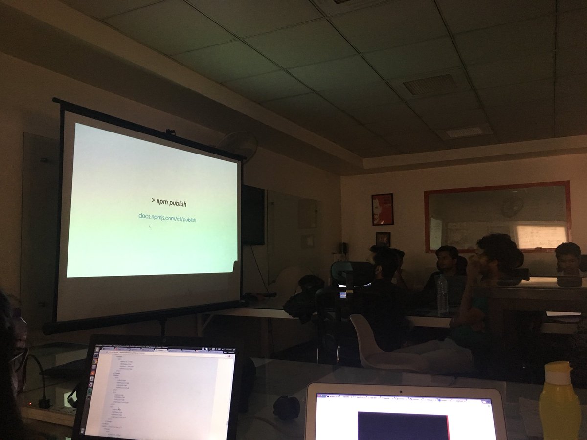 gujral_tanvee's tweet image. Great talk by @amdsouza92 on publishing a library on npm 👍🏻🙌🏻✌️.    @reactdelhincr