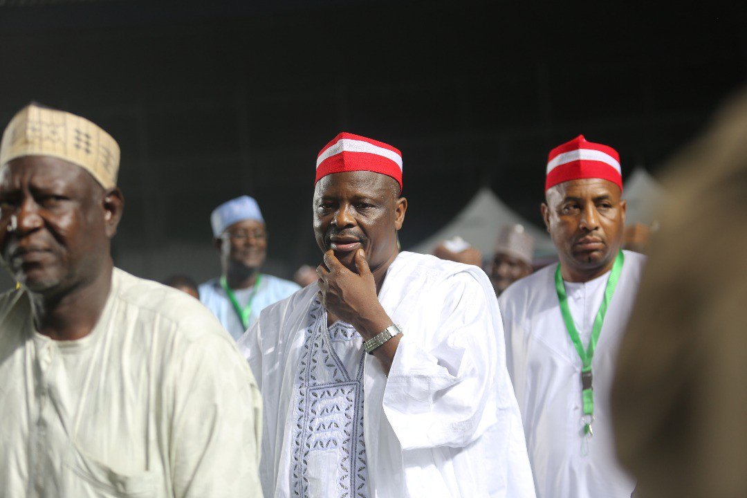KwansDigiComms's tweet photo. His Excellency @KwankwasoRM getting ready to vote at the @OfficialPDPNig primaries held in Port Harcourt. 
#PDPConventionPHC
@atiku @bukolasaraki @YakubDogara 

Credit📷:  @SaharaReporters https://t.co/dCe9BbV6e2