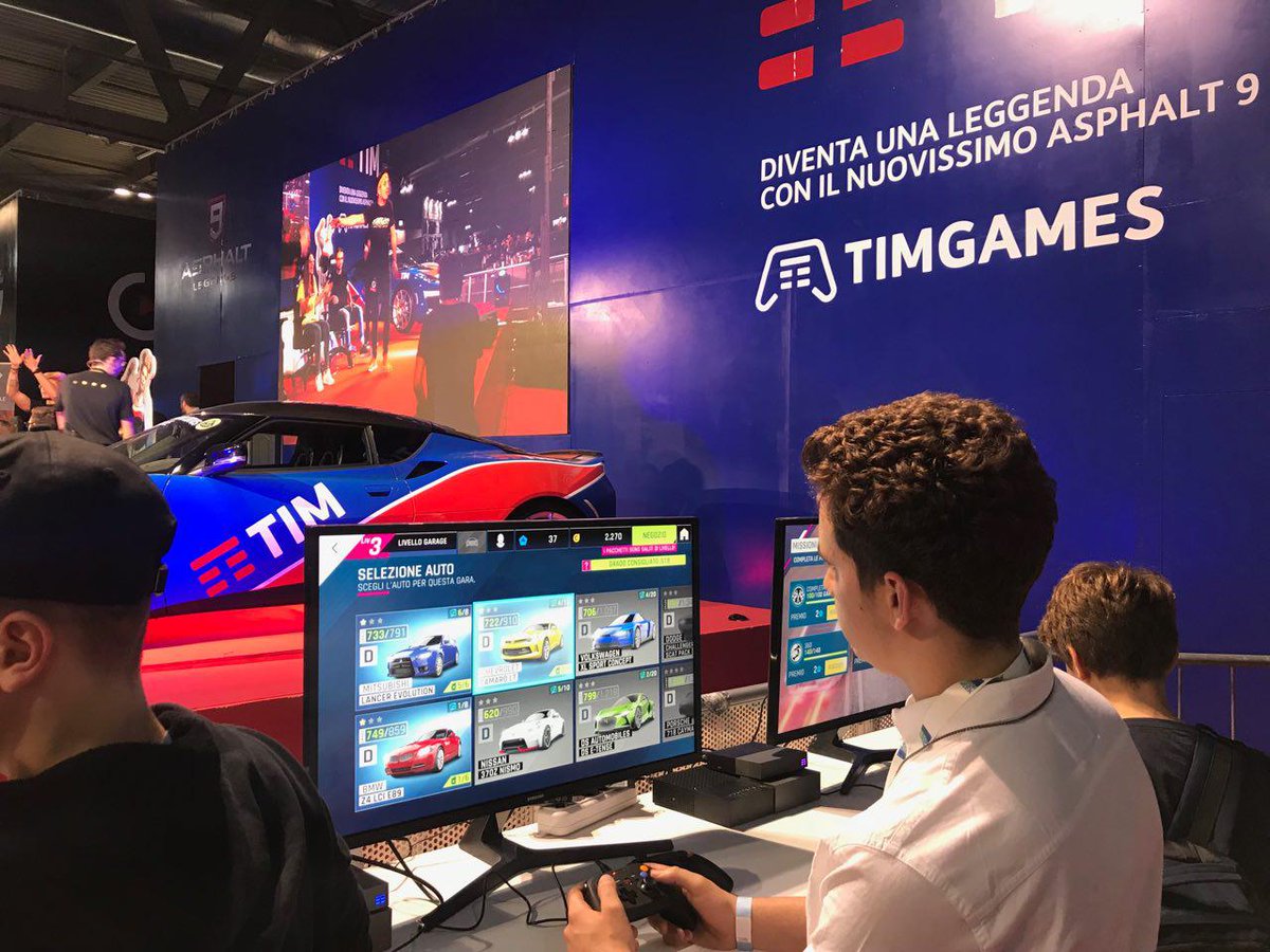 TIM_Official's tweet photo. Una domenica speciale alla #MGW18!
Sul nostro palco avremo i Mates e la guest star di oggi: @FavijTV!
Venite al padiglione 12 stand D01 a giocare ad @Asphalt 9: Legends con #TIMGAMES!
#TIM4MATES https://t.co/FLCrBNUm9s