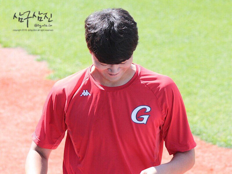 3gu3zin's tweet photo. 오늘 잔망잔망💕
#롯데자이언츠 #윤성빈 https://t.co/vaTiVlih2L