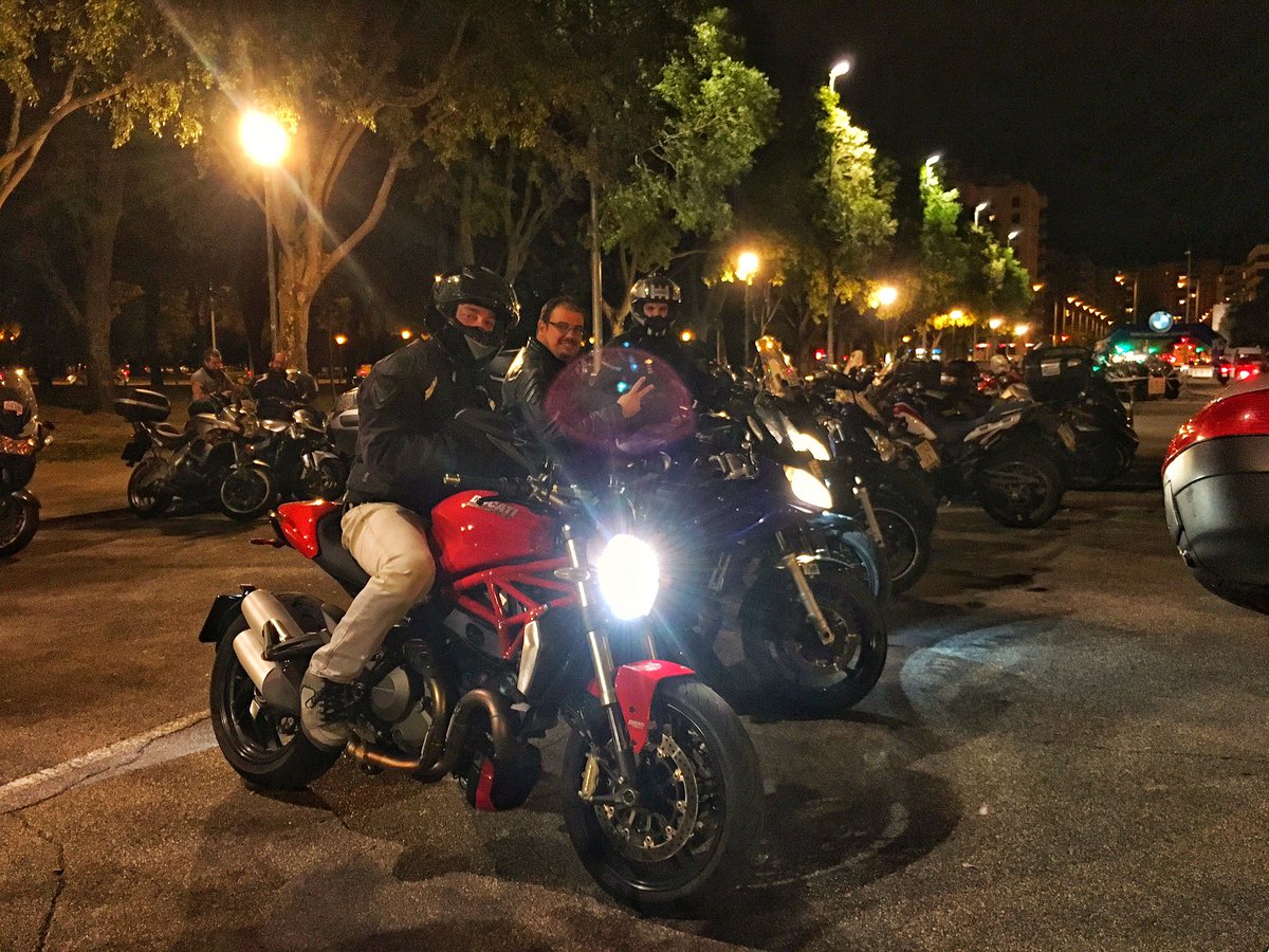 NavaRider's tweet photo. ¿Lo mejor de la #NavaRiderDay18? 🏍 Vuestras caras de felicidad 😁
▶️https://t.co/EJiIHRBTtE
▶️https://t.co/AiaMQOezDl
@TurismoNavarra @hostnavarra @GerardMotorutas
#TenemosResacaDeFelicidad
#Navarra #Nafarroa #Mototurismo #Navarider #NavaRiderDay https://t.co/PPSGJFl5Vq