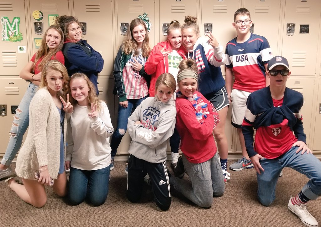 HPS HR reppin' 🇺🇸 America Day 🇺🇸
Don't forget: Mon 10/8 is Disney Day!! ✨✨✨