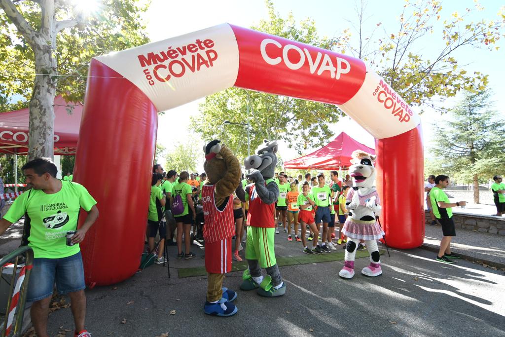 Covap's tweet photo. Nuestros corredores de la #IIICarreraSolidariaMuéveteconCOVAP están preparados en la línea de salida para empezar la carrera. #RSCCOVAP #CarreraSolidaria #COVAP https://t.co/1ix66ycPaN