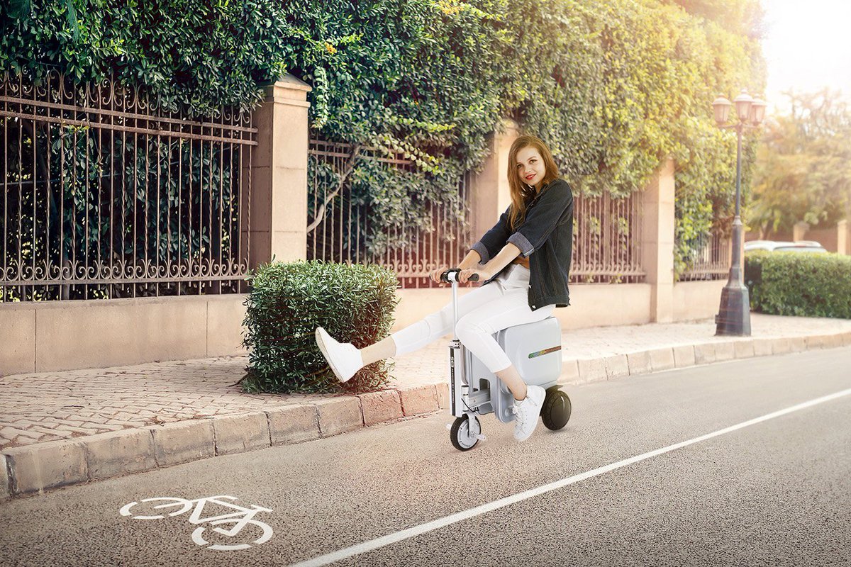 AirwheelCZ's tweet image. Travel around the world with the next generation of travel mate—Airwheel SE3 modobag
#airwheelbag #modobag #bag #smart #luggage #backpack #scooter #suitcase #scooterluggage #ride #airport #rideable #travel #drive #motorized #work #city #citylife #mobile #ridelife #robot #trip