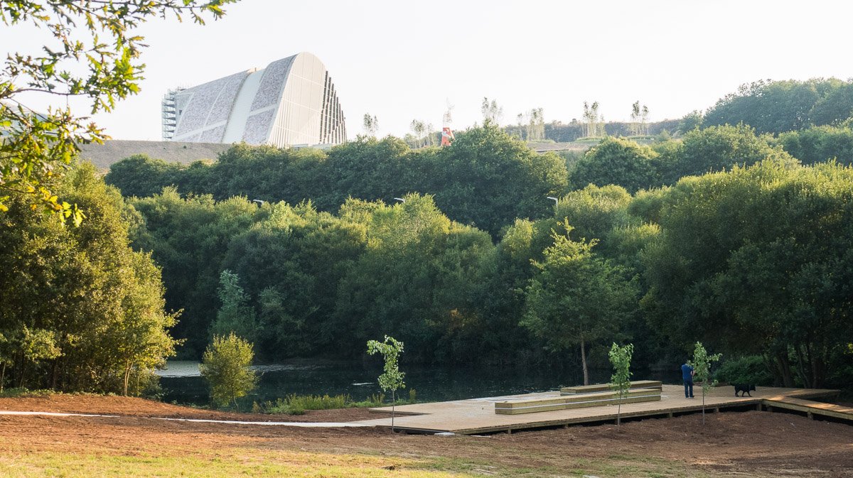 CidadedaCultura's tweet photo. Estás a cavilar #quefacer en #Compostela? A @CidadedaCultura é o teu plan: natureza e arte no #BosquedeGalicia e #ParquedoLago; xantar na #CantinadoGaiás; e ollar devagar #Galiciauniversal e #Castelaomaxistral coa icónica 'A derradeira leición do mestre'👉https://t.co/EOF31tvwm2 https://t.co/xYtcOZjuwA