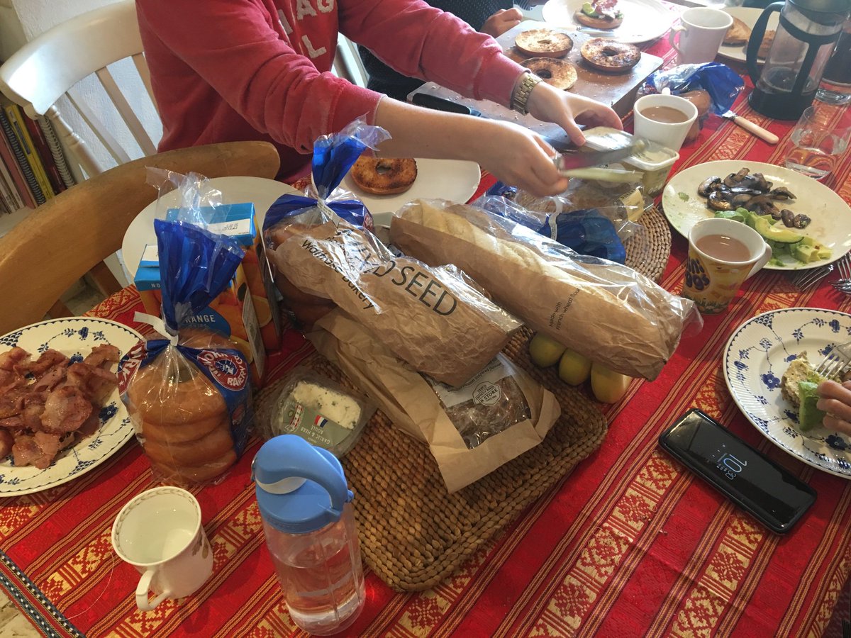 SmithxxxJessica's tweet photo. The morning after the night before! Fun times https://t.co/z4izMnaAdl