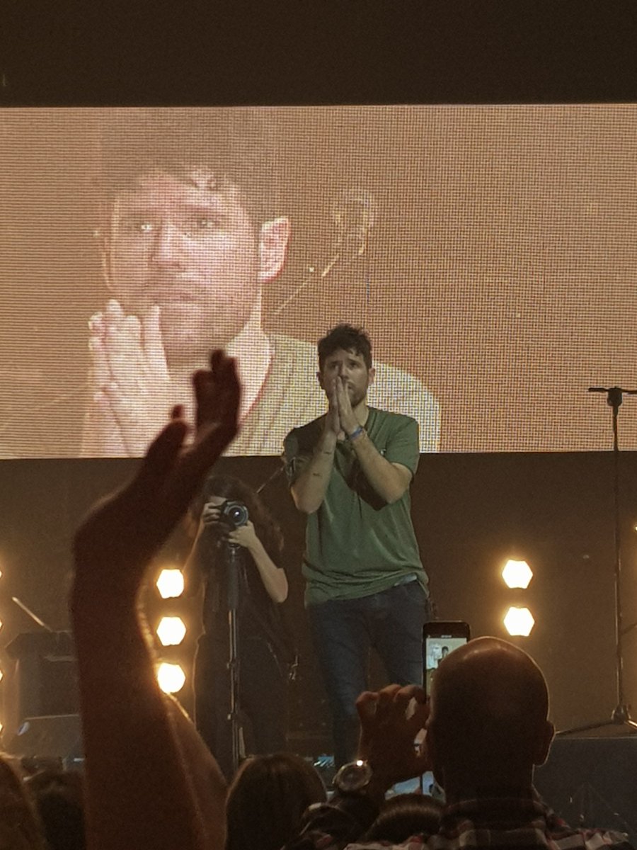 NEspeso's tweet photo. @PabloLopezMusic ayer un concierto unico, brillante y brutal. Un genio sobre el escenario, un artistazo con los pies en el suelo y un hombre k habla con el corazon y eso traspasa la piel. GRANDE PABLO. Te esperamos pronto de nuevo en Pucela. https://t.co/HmOhAWT6wD
