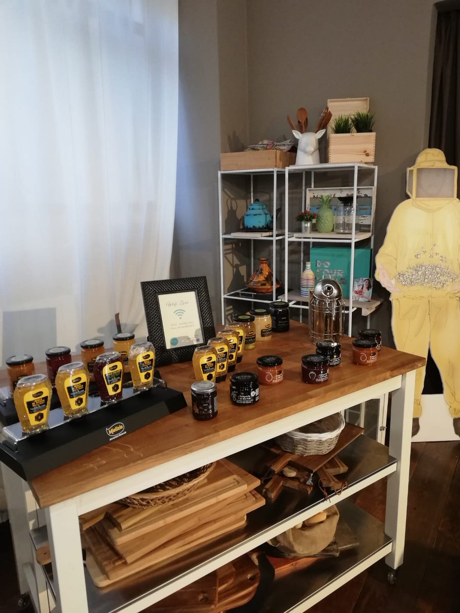 Mielizia_Conapi's tweet photo. Un vero #socialbrunch della #domenica deve addolcire anche gli occhi! È tutto bellissimo qui a Sonia Factory con @soniaperonaci , vero @LinkageADV ?! #miele #Mieliziabrunch #socialbrunch https://t.co/SmuXtk9Umw