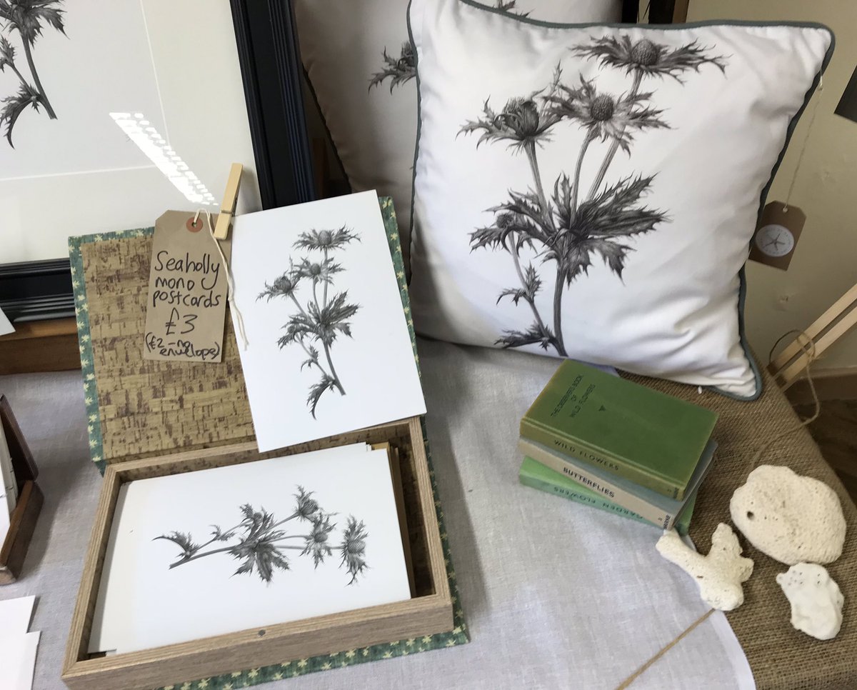 Last chance to see us in Wilmslow today until 4pm. St.Anne’s Church Hall, Nursery Lane Venue 18!! <a href="/WilmslowArt/">Wilmslow Art Trail</a> #wilmslow #art #sunday #daytrip #cheshire