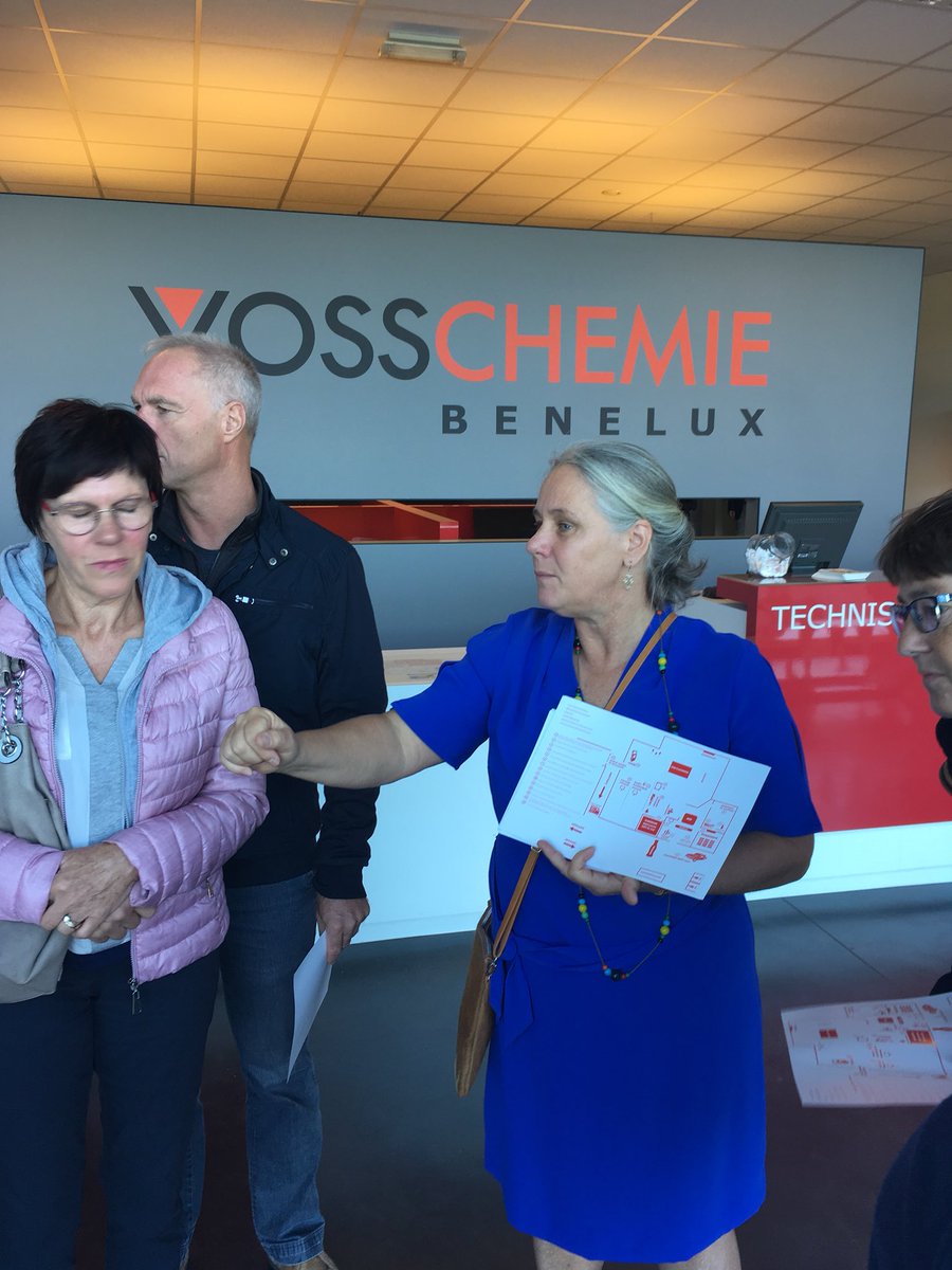 Rouchke_Rolo's tweet photo. Vijftig jaar jong...en vandaag @OpenBedrijven de geboorte van een nieuw product @Vosschemie met de baby kadoe box voor het gieten van je eigen 3D babyhandje. Proficiat! https://t.co/ZxxN4eRb5w