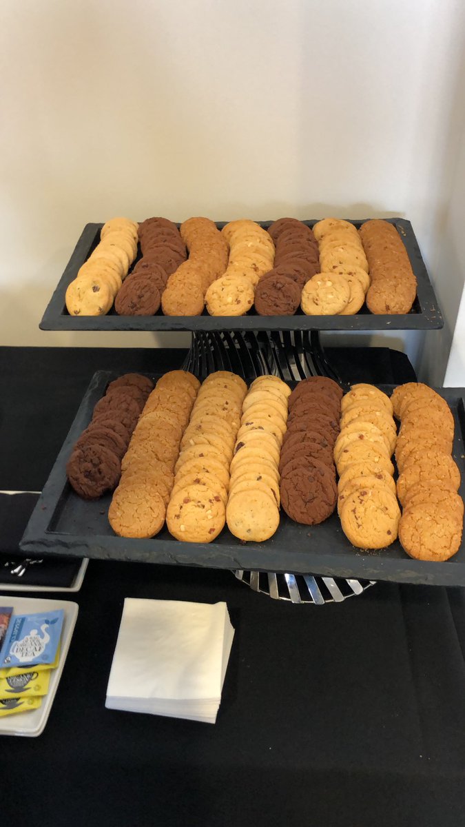 ustuerzlinger's tweet photo. #SGLON18 - Visual Eating 😉🤣 https://t.co/d4ttSOiE5z