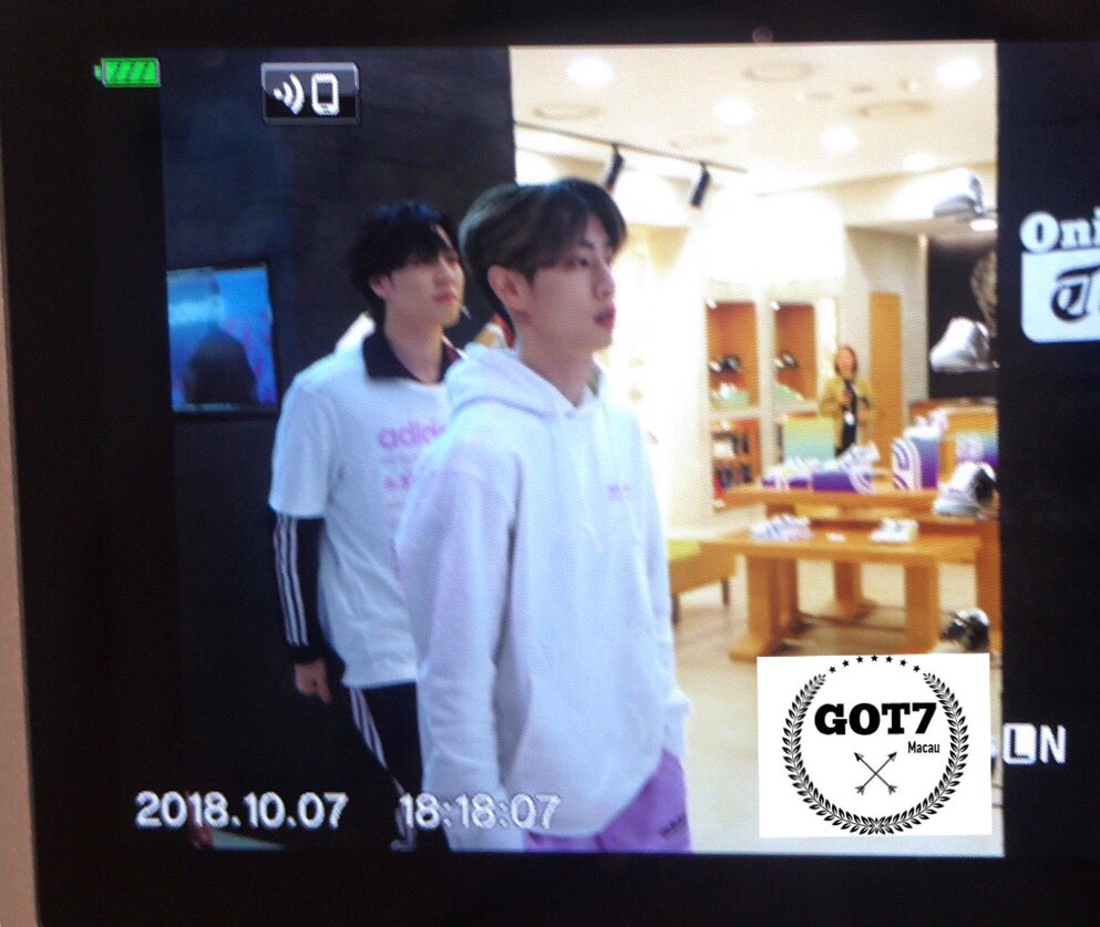 got7macau853's tweet photo. 181007
[preview] Adidas Fansign
#GOT7 #갓세븐 #유겸 #마크 #잭슨 #진영 #Lullaby https://t.co/sXsDDM121x