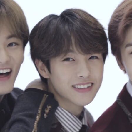 renjun the fox tweet media