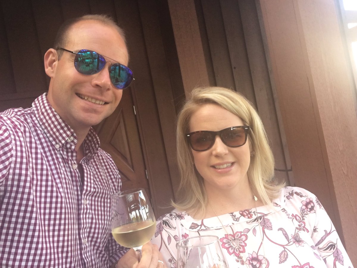 MattSnowManCNY's tweet photo. Fun date day out with @VanessaRWxGal over in #Skaneateles! #wine #spirits #gin #bourbon #anyelasvineyards #lastshotdistillery https://t.co/f8sc3JMOiW
