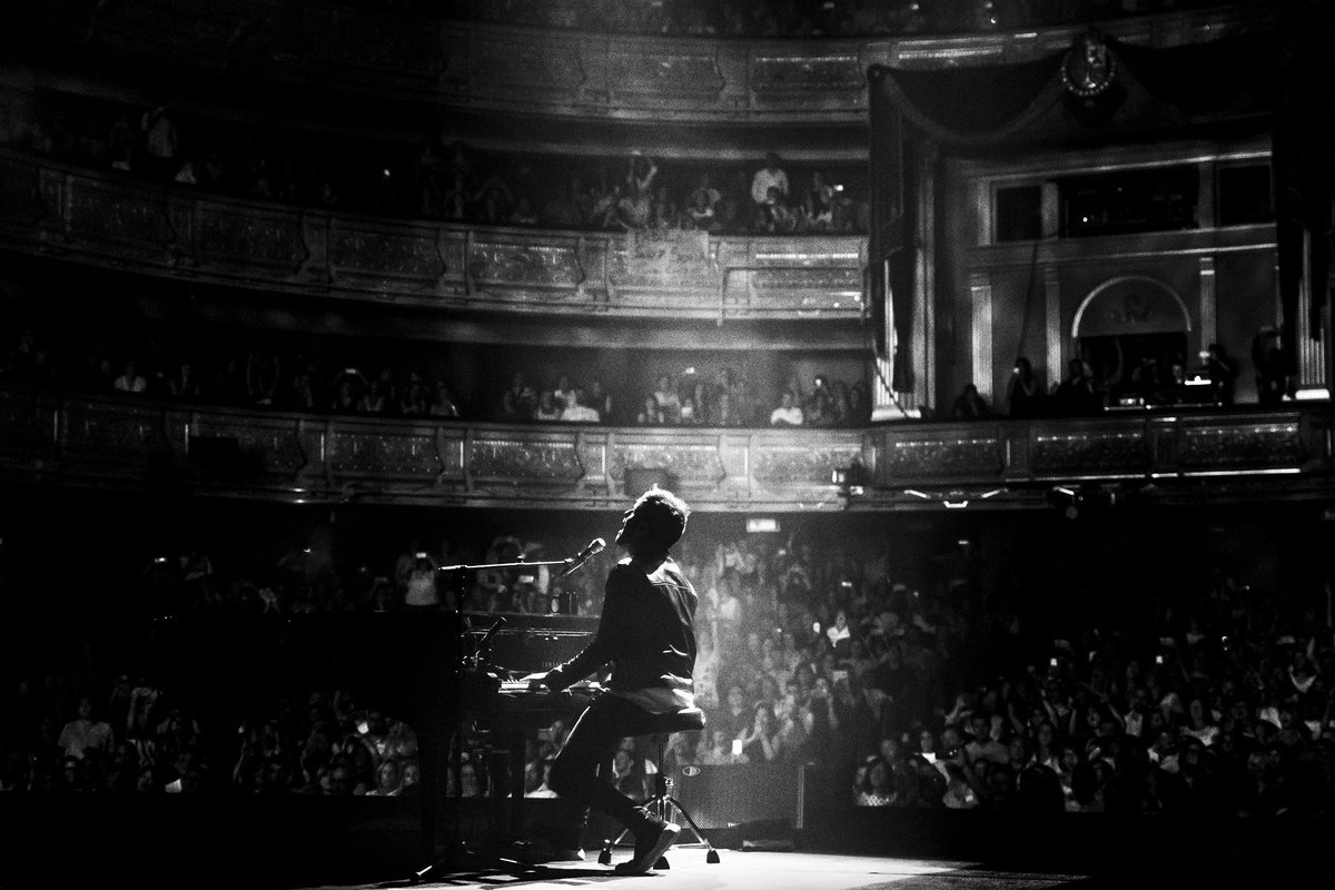 .<a href="/PabloLopezMusic/">Pablo López</a> durante el <a href="/UMusicFestival/">Universal Music Fest</a>