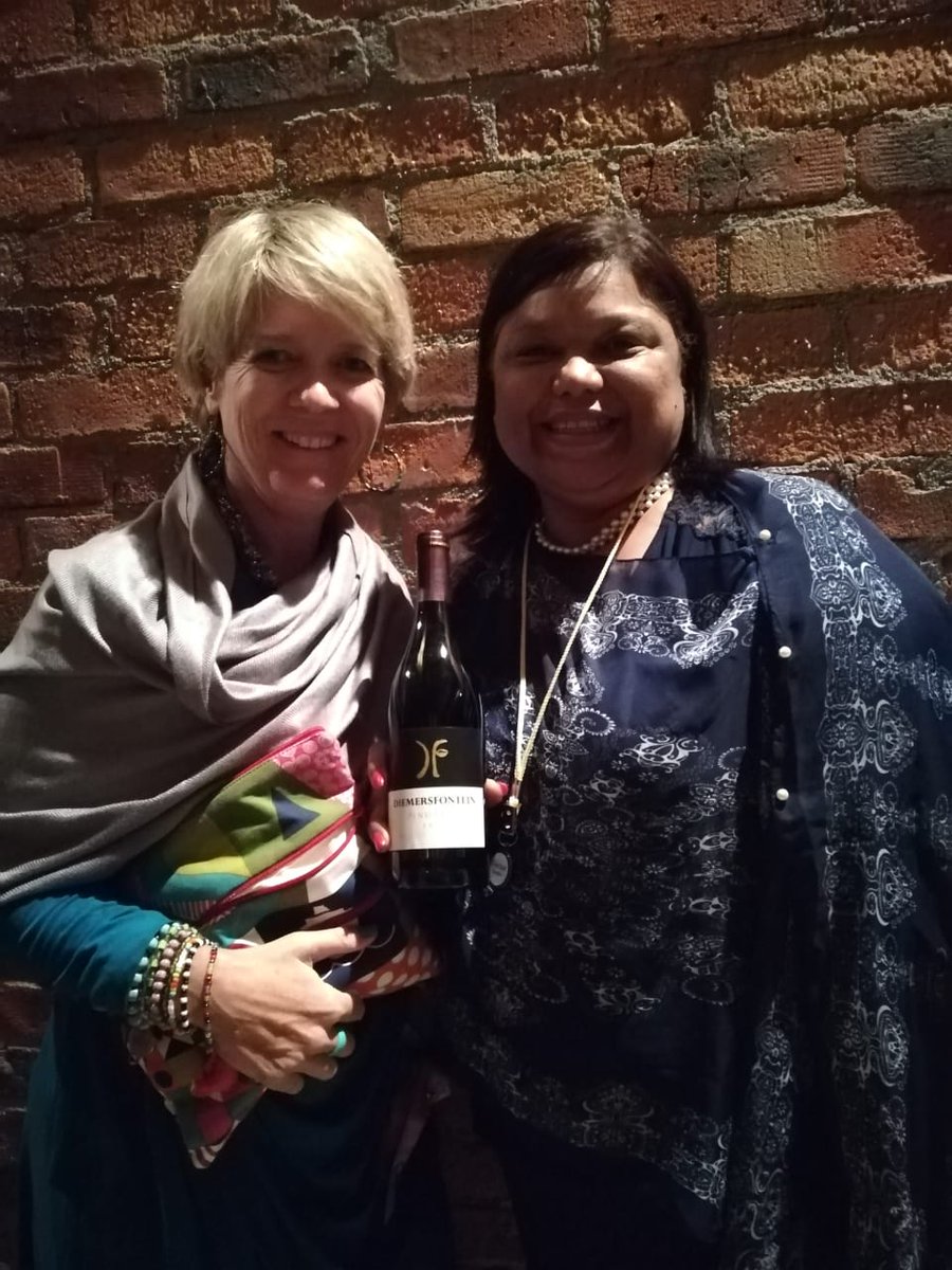 Denise70288889's tweet image. @africa_amplify what a absolutely wonderful evening spend with dynamic Entrepreneurs and women of statute! Thank you for accommodating #Thokozani and the oppurtunity to share my journey with you all! #phcomms #porchiaadams