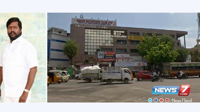 news7tamil's tweet photo. சென்��ையை சேர்ந்த பிரபல தொழிலதிபர் மோசடி புகாரில் கைது!

விவரம்: https://t.co/JzSohTmL20 | #Chennai |#BusinessMan  |#Arrest https://t.co/Jb6MGoT5d2