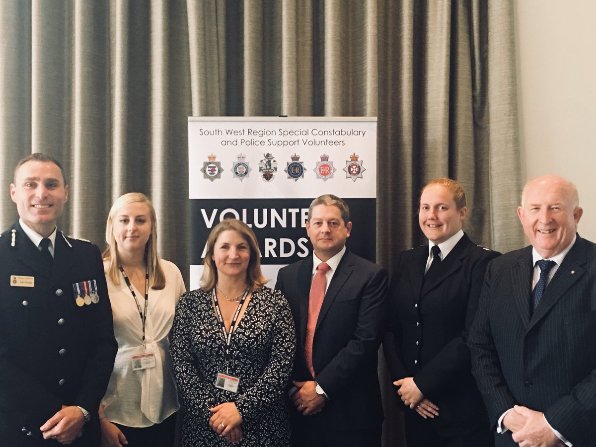 wiltspoliceCC's tweet photo. We are hosting the South West Volunteers Awards 2018 today in Wiltshire. Promises to be a brilliant occasion to say thank you and recognise the incredible contribution our volunteers, cadets and Specials make to communities across the South West. #SWVolunteers #Proud https://t.co/HC8K1vDKNQ