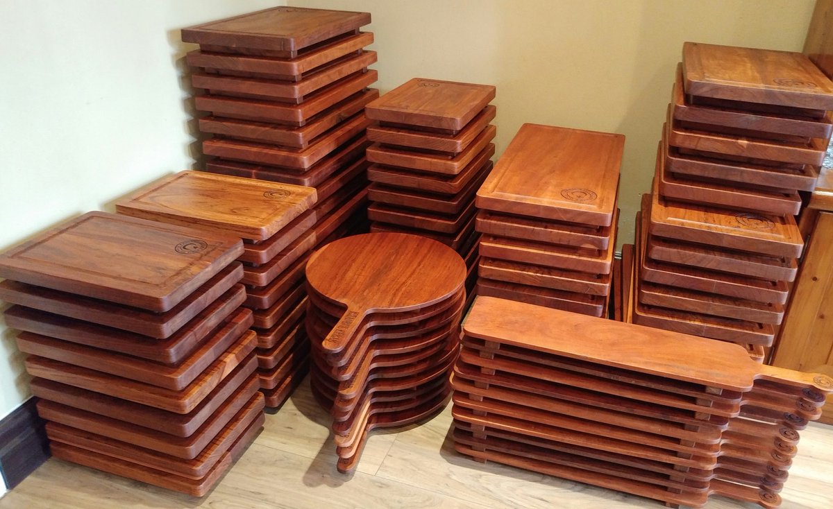 woodforlifesa1's tweet photo. Wooden serving boards #pizzaboards #tapasboards https://t.co/x35MQ6pFCS