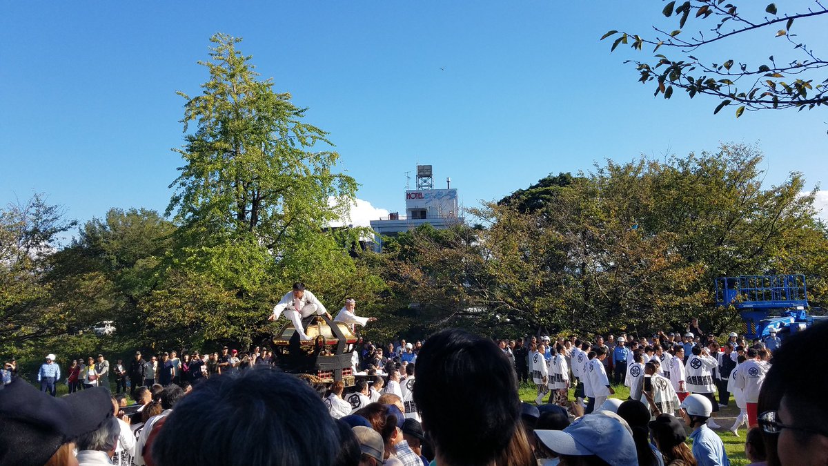 440 Jyaiko 秋祭り 喧嘩神輿 喧嘩神輿 松山 道後には負けるけど 迫力すごかった 440 Jyaiko 秋祭り 喧嘩神輿 喧嘩神輿 松山 道後には負けるけど 迫力すごかった
