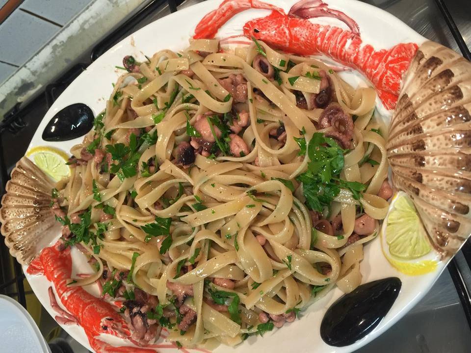 #BuonaDomenica con fettucce Zaffiri e moscardini. Che delizia!

#pasta #ricetta #pastazaffiri