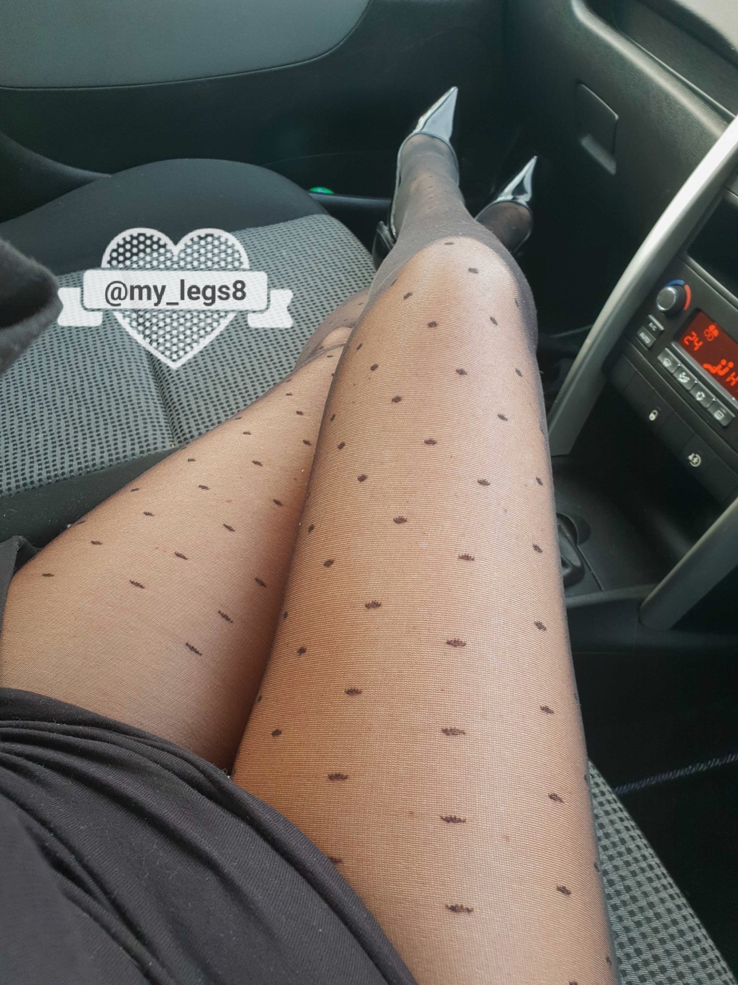 amateur milfs in nylons 
