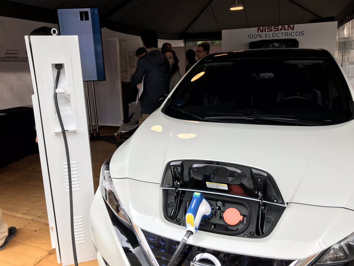 Expoelectric's tweet photo. A l’e-Casa podràs descobrir com treure el màxim rendiment d’un vehicle elèctric endollat a una llar. 🚗🏡🔌🔋
#Expoelectric2018 https://t.co/y2gKCYFYS5