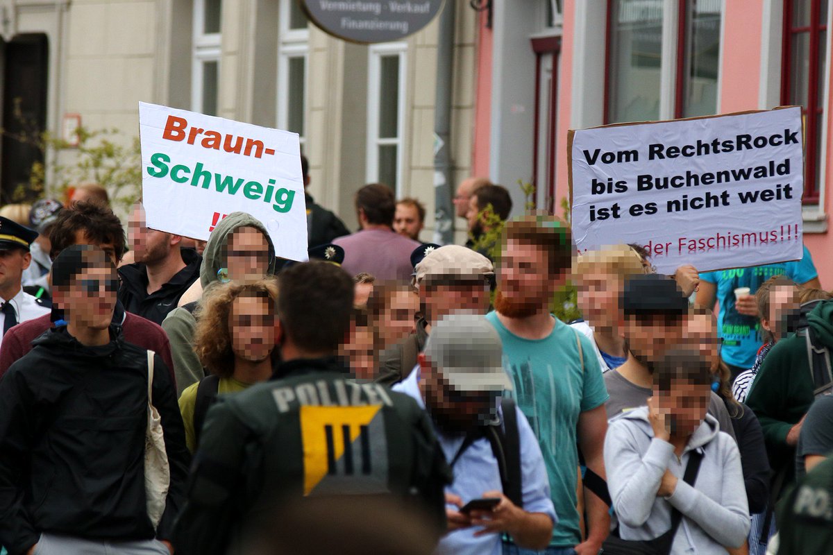 ER_Bund's tweet photo. Wir waren die letzten beiden Tage in #Apolda, hier einige Fotos der #Rechtsrock-Veranstaltung, die aufgrund von Neonazi-Ausschreitungen vorzeitig aufgelöst wurde: https://t.co/YubAL72oVp #Kirchheim #Magdala https://t.co/BZ8E79LeTa