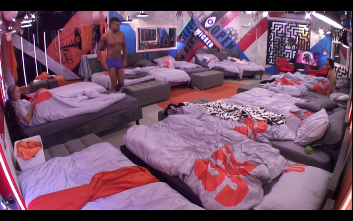 CelebWanker's tweet photo. We loved @isaacjag in his blue boxers. #BBIsaac #Isaac #BBUK https://t.co/njaaXOAw64