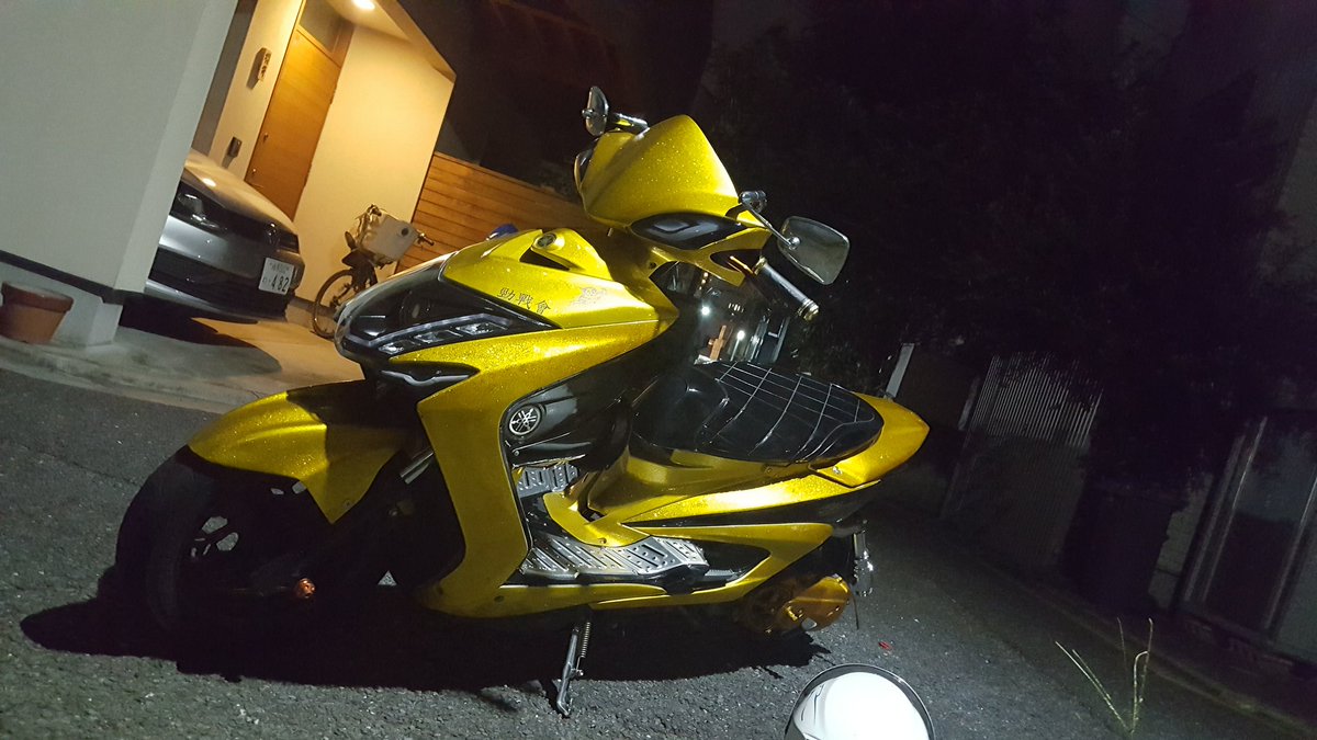 tun_tyan's tweet photo. シグナスx売りに出します!!
実働!!エンジンのせ変えたため調子いいです!!
現在の状態は画像2枚目です!!
購入後画像1枚目の外装もお送りします!
(変更点)
メットインスピーカー取り付け後、不具合出たため一個外しました
ビックスクーターかMTのバイク交換希望です!!
追い金少しなら出せます!! https://t.co/4RpcpdWEvU
