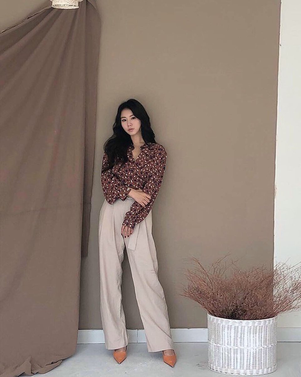 jazzbossa1216's tweet photo. ่ฐข่ฐข#cecichina ็้่ฎฟ ๐
์์จ ์ฐจ์ด๋์ ์ฆ๊ฑฐ์ด #์ธํฐ๋ทฐ ๋! ๐ค
11ๆ่ง๏ผ#walwari
#ceci #ไธญๅฝ #korea #china #jyunky #ๆๅฟ #magazine #daliy #ootd #autumn #11ๆ #ๅ่ก #11์ #๋ฐํ #ๆๆ #็งๅคฉ #้ฉๅฝ #้ฆๅฐ #์์จ #์ฐจ์ด๋ #์ค๊ตญ #์ก์ง #์ดฌ์ #interview #์์๋ฆฌ #cecimagazine #fashion #์ฅฐํค https://t.co/ocVAEy2AEc