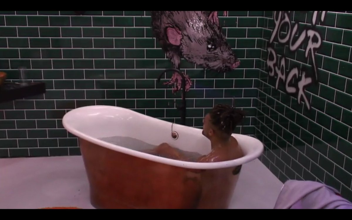 CelebWanker's tweet photo. Who can forget @isaacjag's soapy lathering up in the bath. If only he'd ditched the pants! #BBIsaac #Isaac #BBUK https://t.co/K4jMHnLIQR