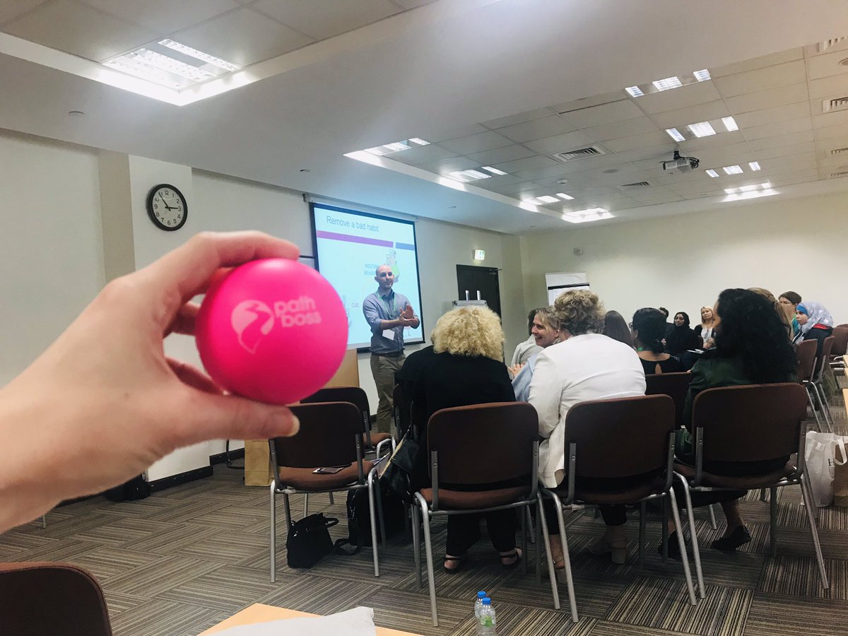 Lubol22's tweet photo. Who doesnβt love a freebie?!! #pathboss Joe Bruce running an interactive session on breaking & overwriting habits #coaching #habits #psychology #IPCD_2018 @PsychDXB @HWUDubai @HWPsych #stressballs https://t.co/l2pGE2Frhg
