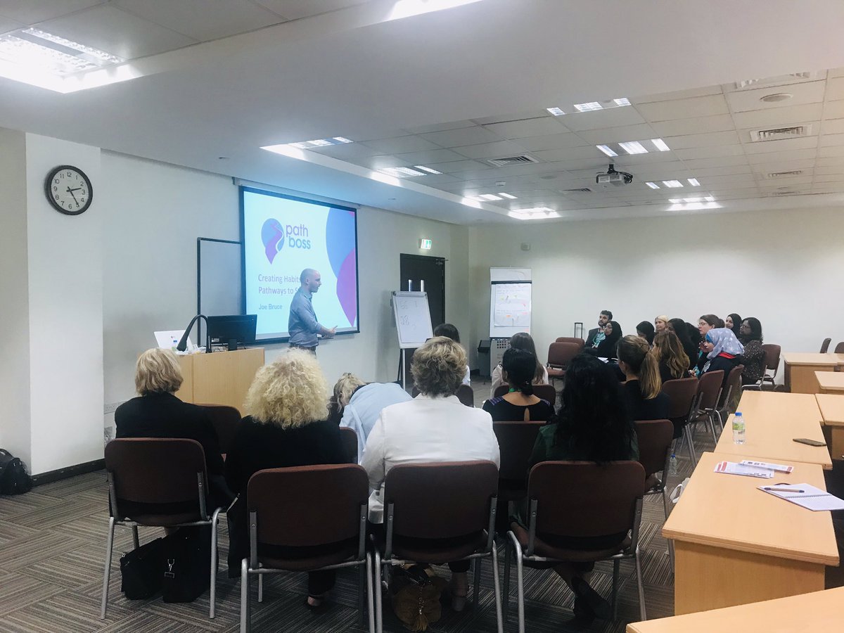 Lubol22's tweet photo. Who doesnβt love a freebie?!! #pathboss Joe Bruce running an interactive session on breaking & overwriting habits #coaching #habits #psychology #IPCD_2018 @PsychDXB @HWUDubai @HWPsych #stressballs https://t.co/l2pGE2Frhg